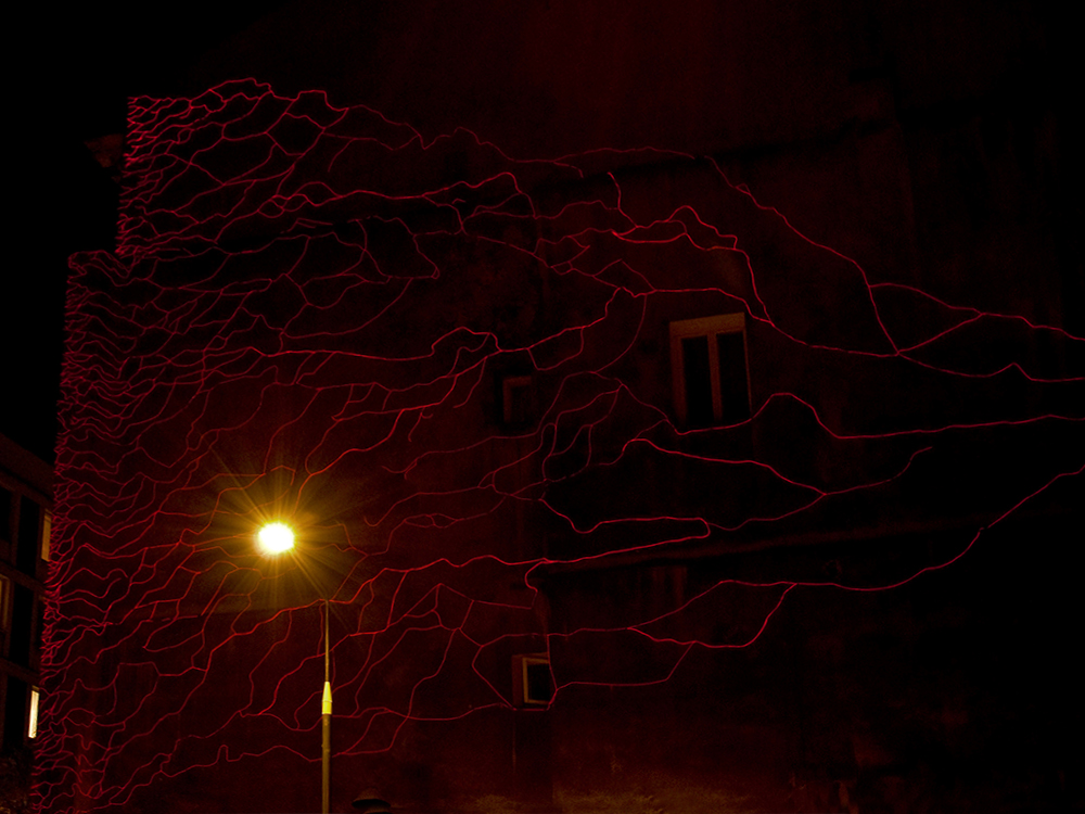Izabela Żółcińska. The Wall of Warmth / The Capillary Phenomena The Wall of Warmth. Image 07